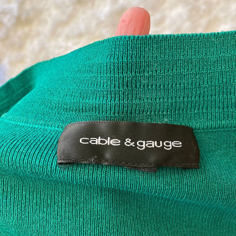 Cable and Gauge Green Sweater Irish Green Ribbed V-neck - Picture 2 of 4
